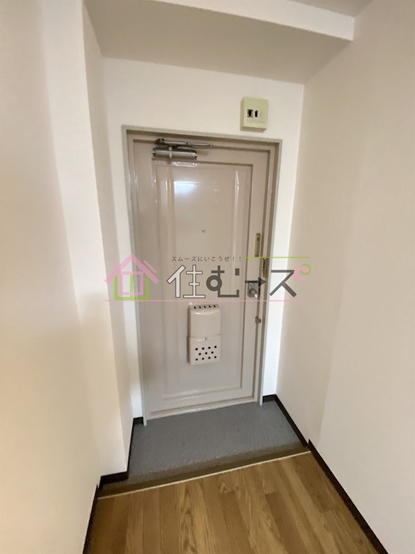 ユニ長吉ビル 玄関