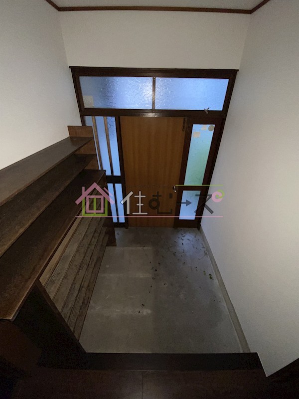 長吉六反2-4-18貸家 玄関