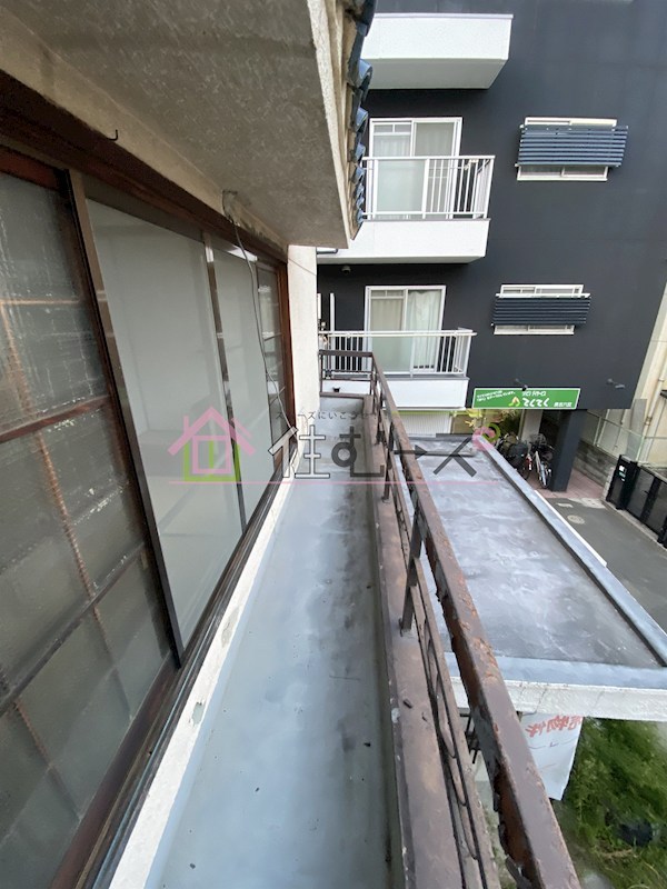 長吉六反2-4-18貸家 ベランダ
