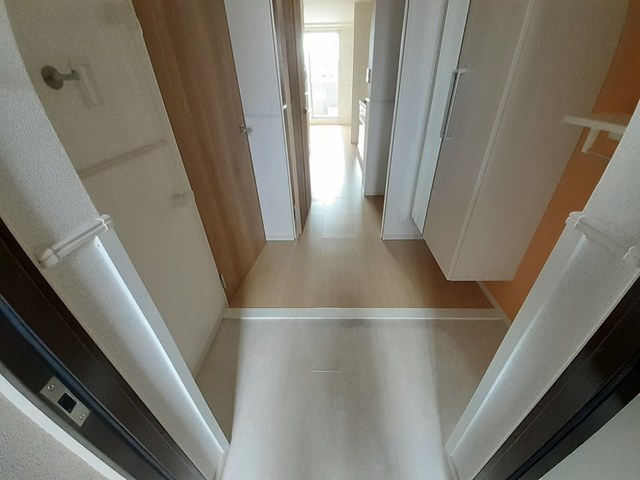 藤阪東レジデンス八弘 玄関