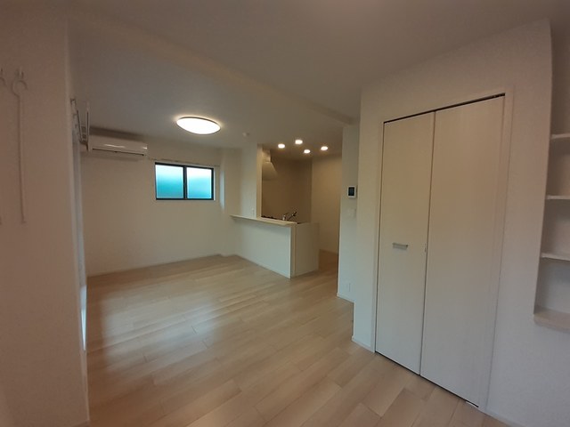 トゥールビヨン リビング