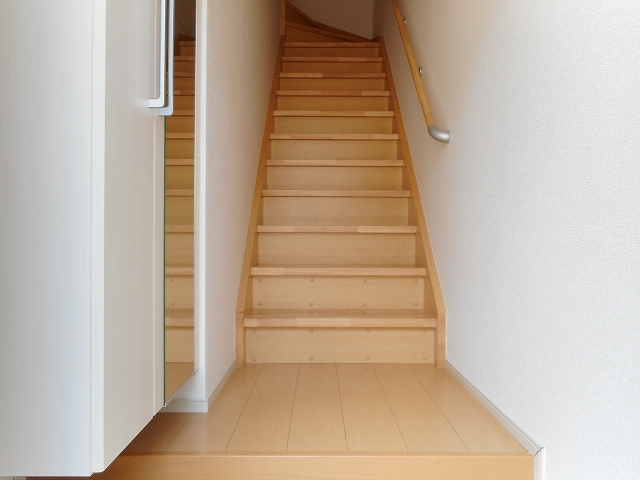 メゾン・ロザージュ 玄関