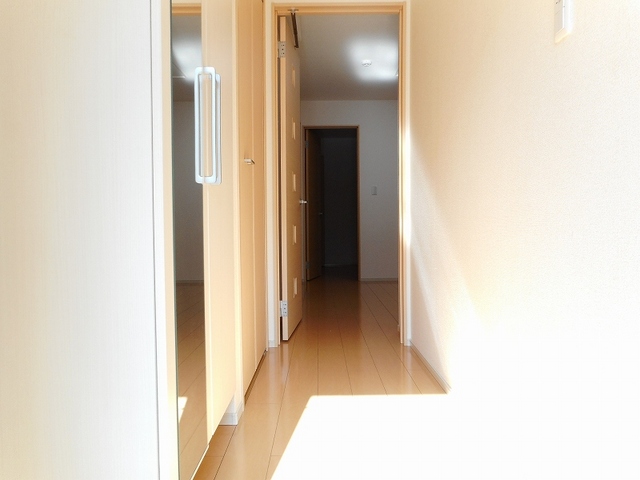 フロント　リバー　レジデンス 玄関