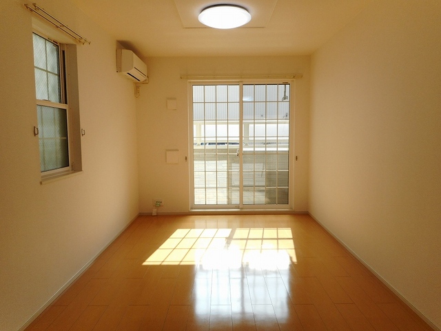 フロント　リバー　レジデンス リビング