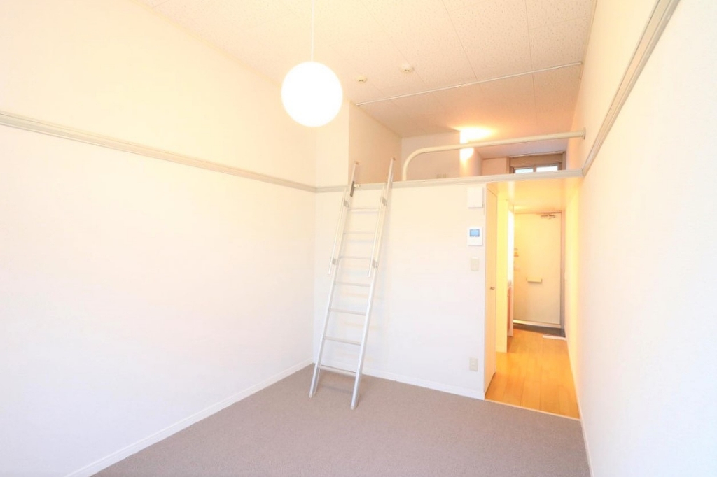 レオパレスハピネス永田 リビング