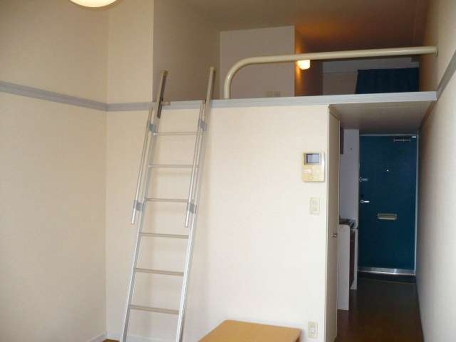 レオパレスハピネス永田 ベッドルーム