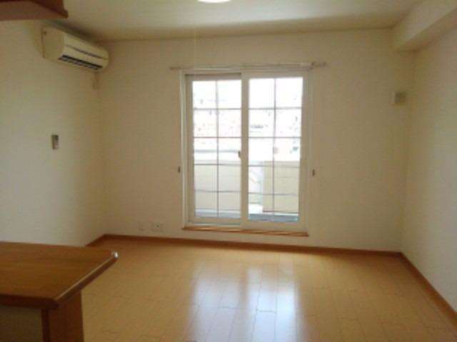 フィオーレ松ヶ丘 リビング