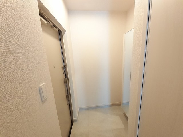 オーヴェスト　アンビエンテ　Ⅱ 玄関