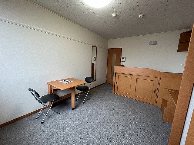 レオパレスあおぞら リビング