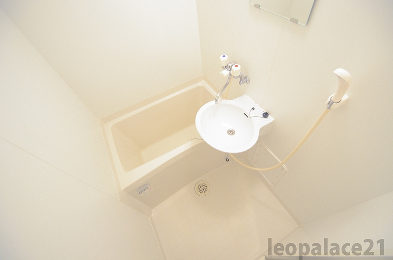 レオパレス暖家 風呂画像