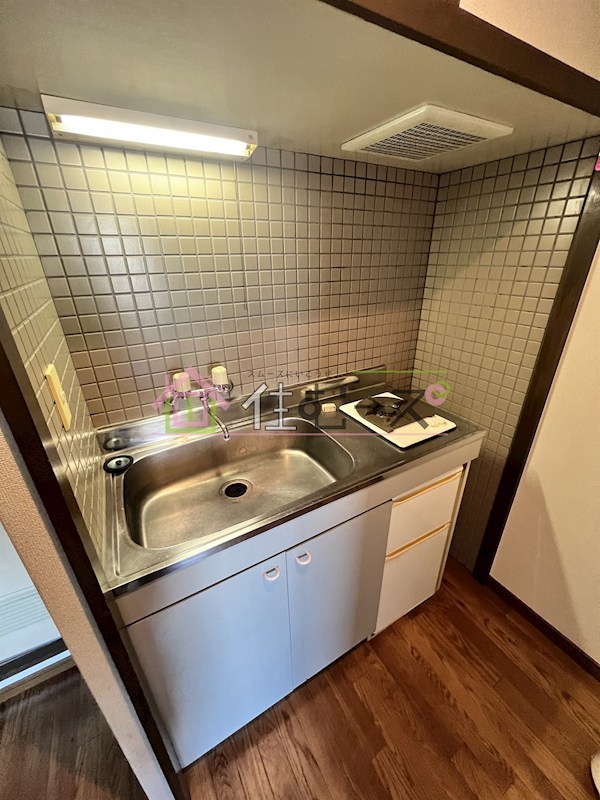 ホワイトグロリア キッチン