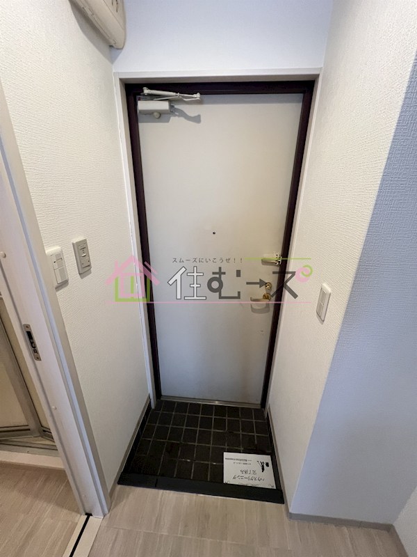 ファミーユ・JT 玄関