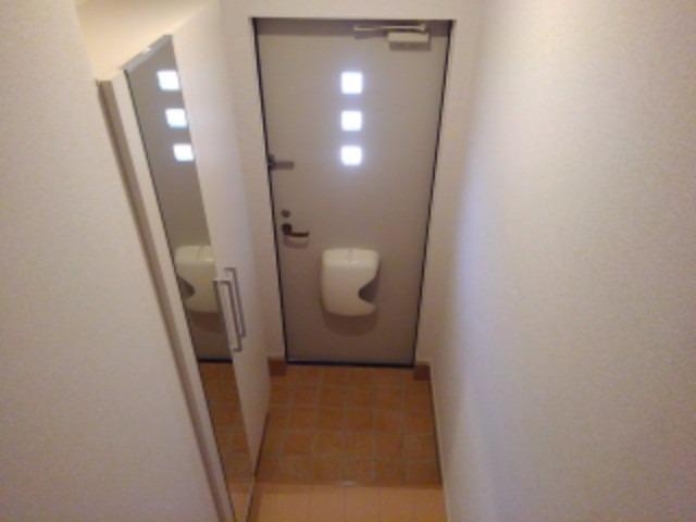 ミルト　カーサ 玄関