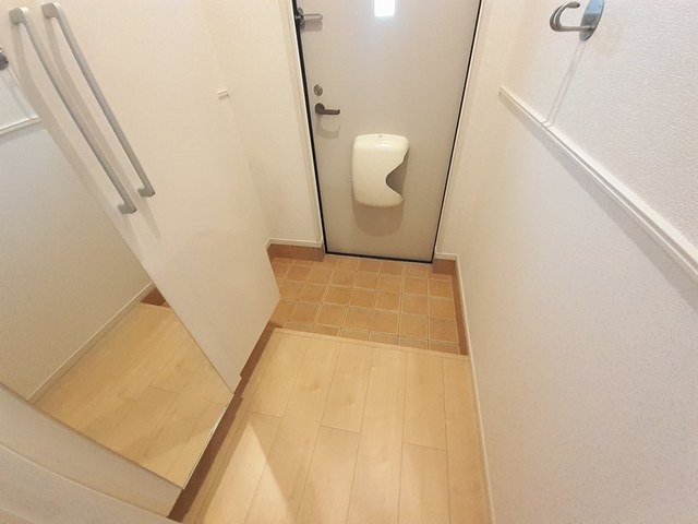 フェリシア　ガーデン 玄関