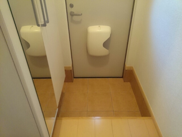 サニーメゾン 玄関