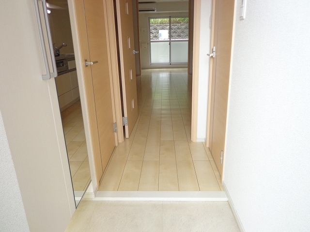 サンプラザ　茨木 玄関