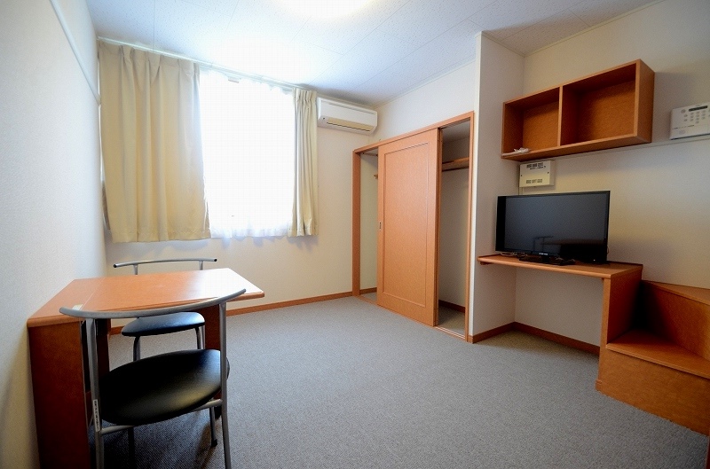 レオパレスパストラルＢ リビング