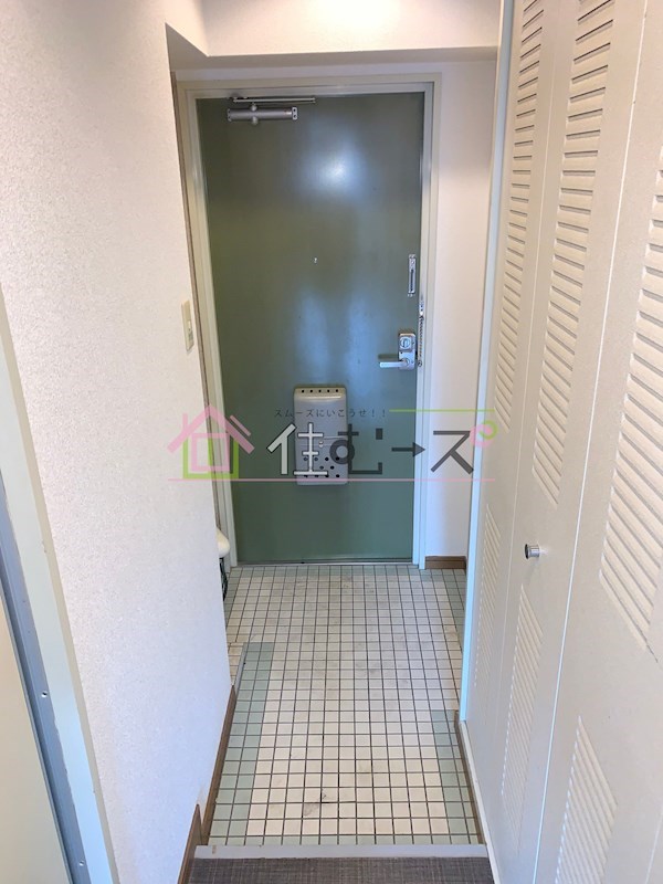 フラッツ加美西 玄関