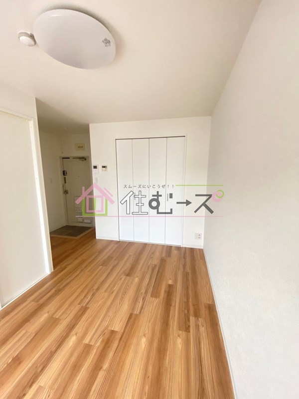 ハイムリバーサイド リビング