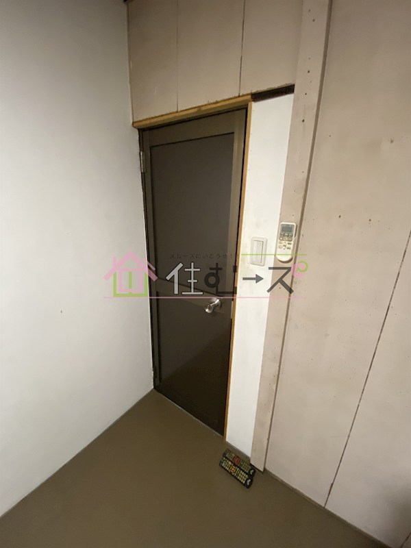 マキシーアパート 玄関