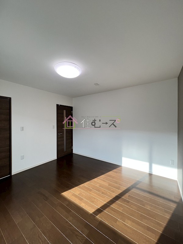 KTIレジデンス福町B リビング