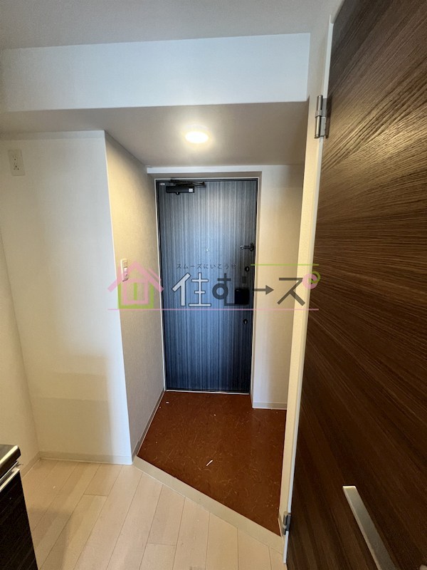 ワールドアイ梅田WEST 玄関