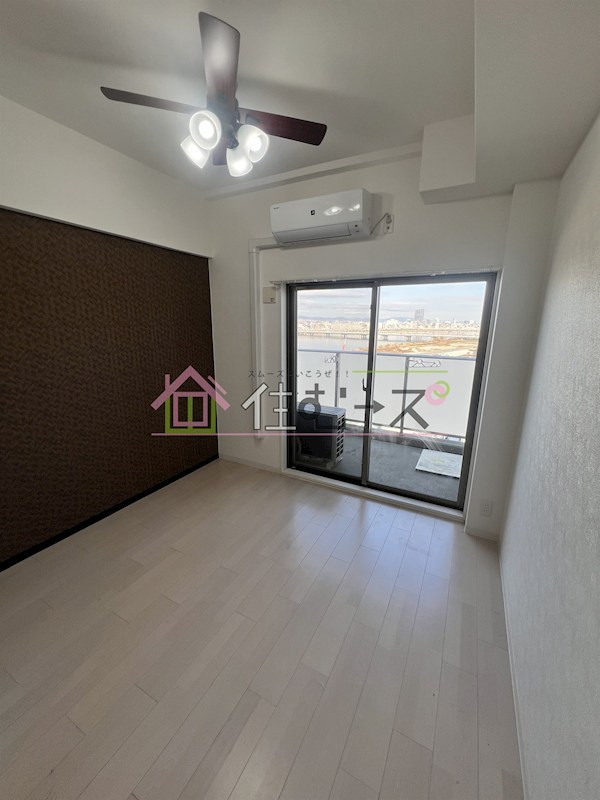 ワールドアイ梅田WEST ベッドルーム