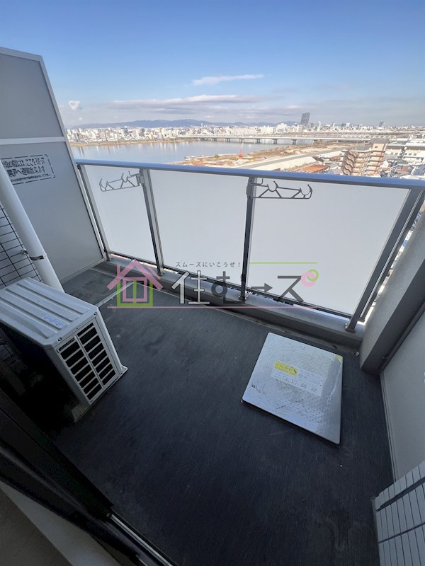 ワールドアイ梅田WEST ベランダ