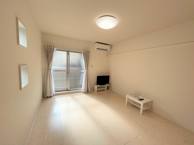 クレイノグランメゾン　アオイ リビング