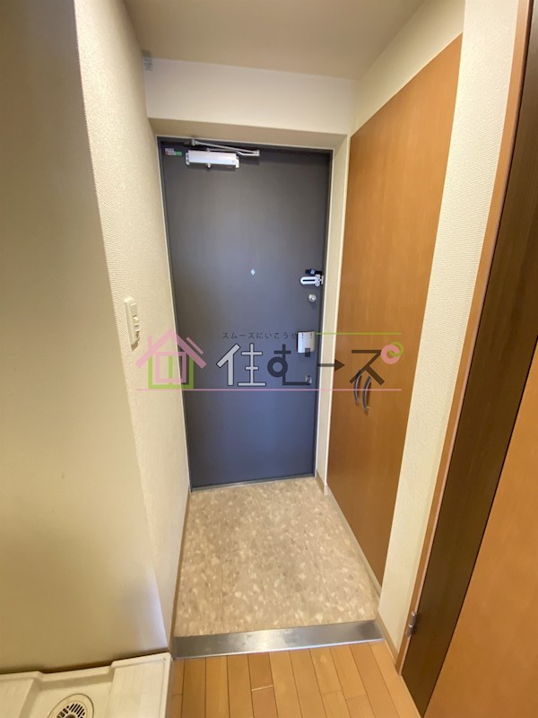 エステムコート新大阪Ⅶステーションプレミアム 玄関