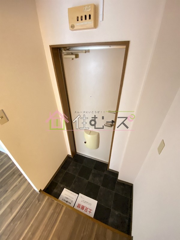 シャトレ下新庄 玄関