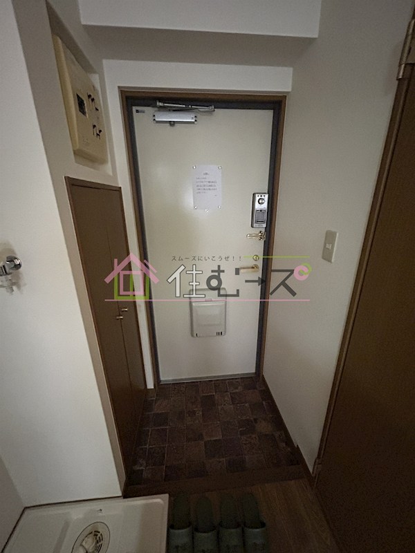 コーポカースル 玄関