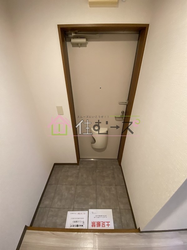 シャトレ下新庄 玄関