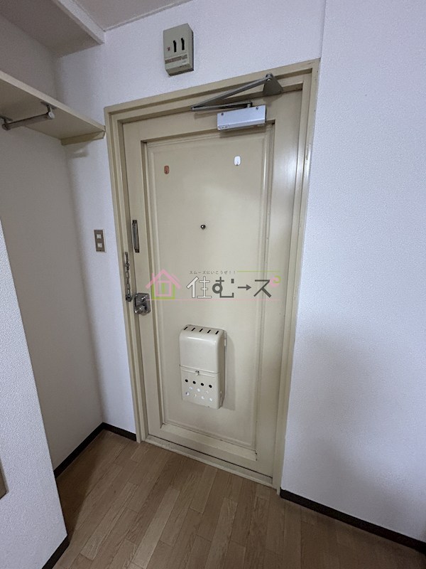 ブルースカイ城東 玄関