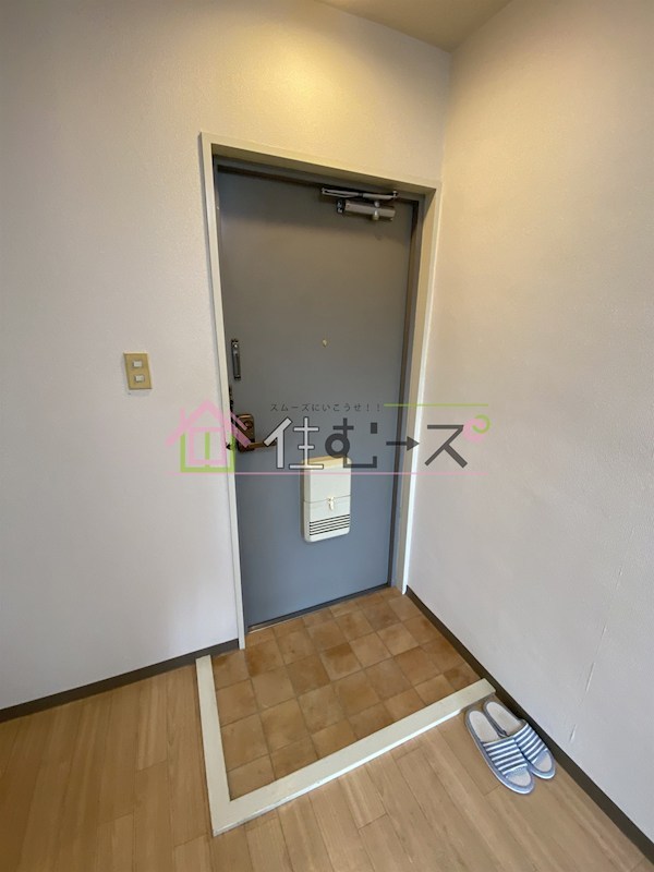 ガーデンハイツ西田 玄関