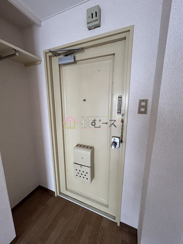 ブルースカイ城東 玄関