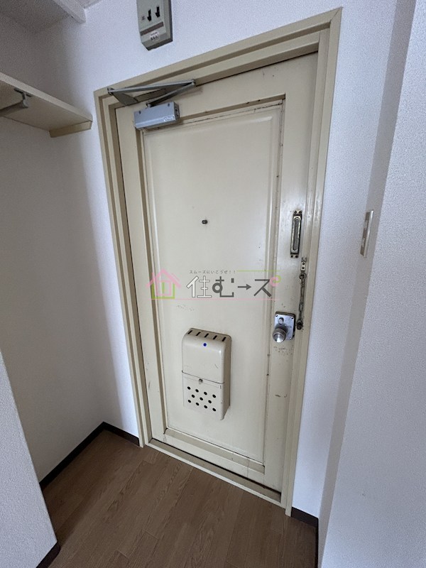 ブルースカイ城東 玄関