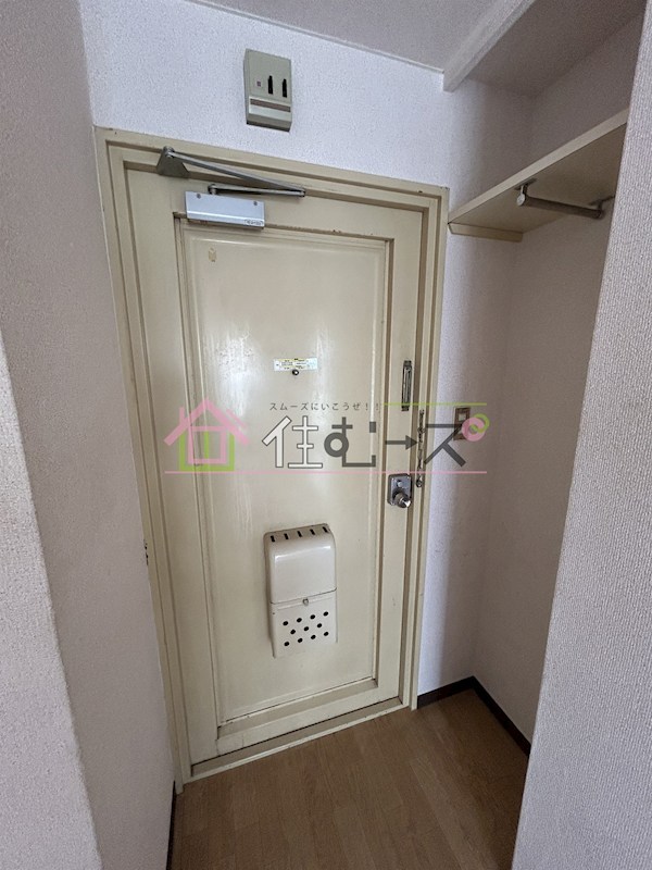 ブルースカイ城東 玄関