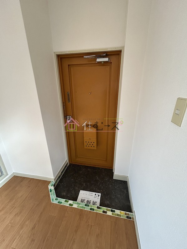 仲ビル  玄関