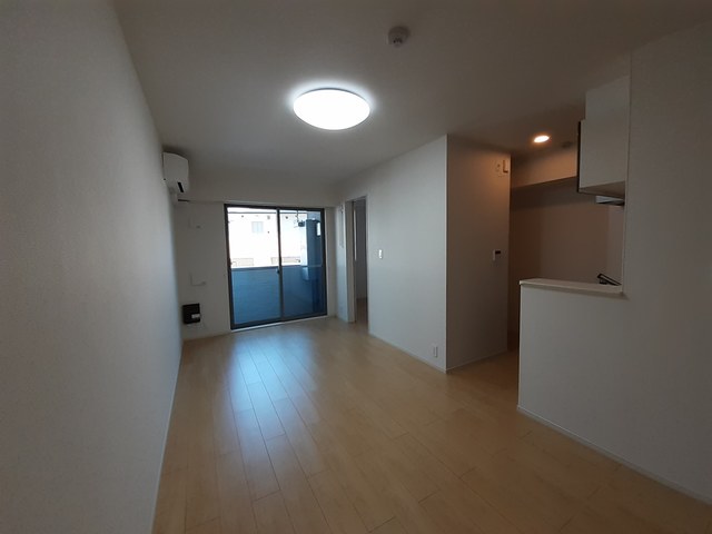 サンシャイン　ウィステリア リビング