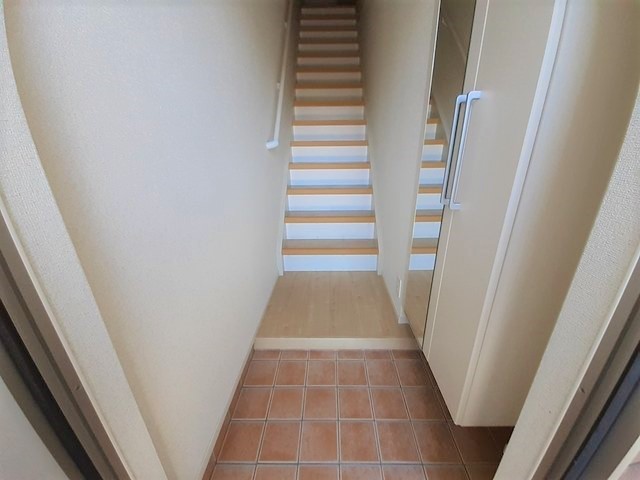 サンライズ 玄関