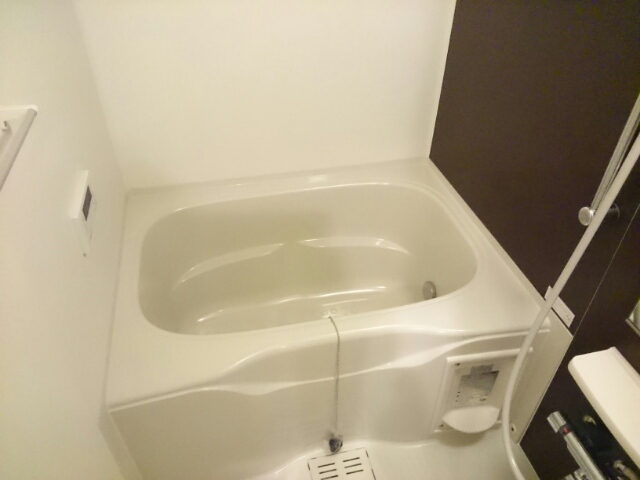 オエステ・コンドミニオ 風呂画像