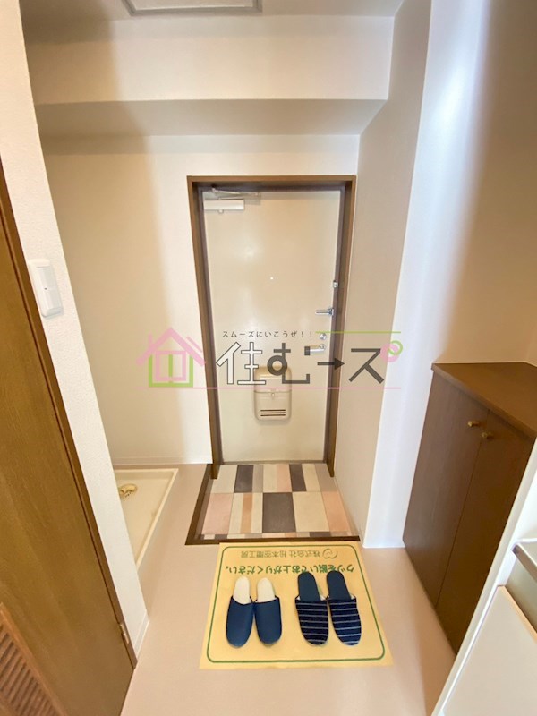 エストゥディオ・アヴァンサル 玄関