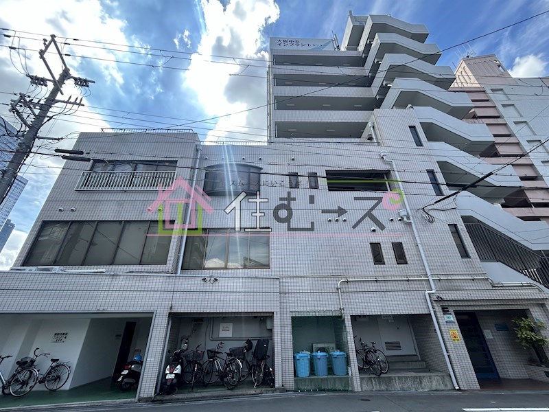 ホワイトチムニー 外観