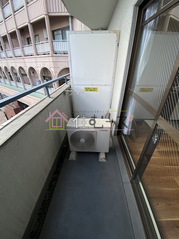 ホワイトチムニー ベランダ