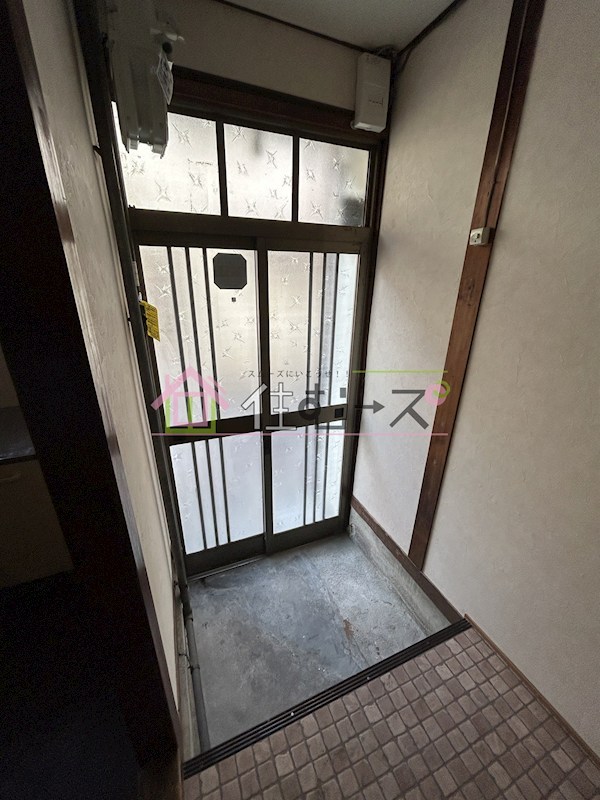 苅田９丁目貸家 玄関