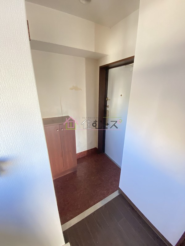 ヒルズR＆A 玄関