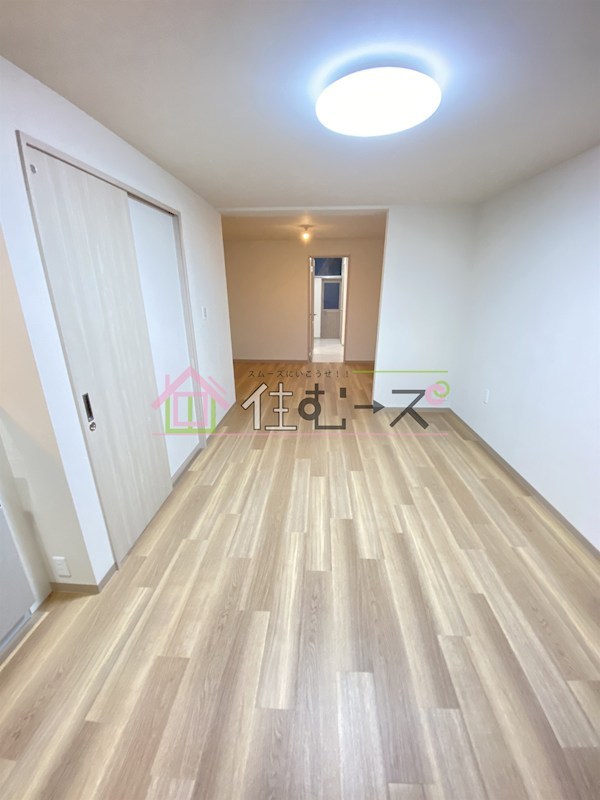 大阪市都島区大東町2丁目リノベテラスハウス リビング