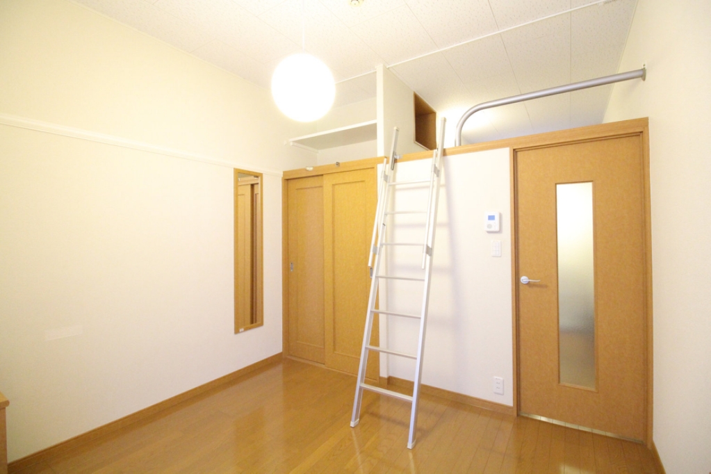 レオパレスなでしこ荘 リビング