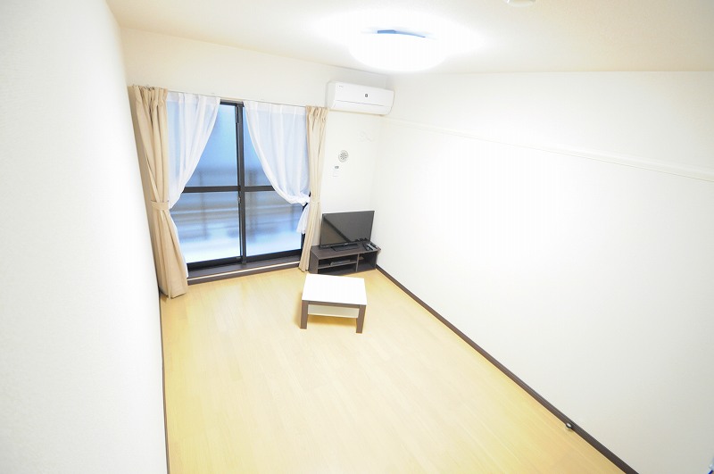 レオネクストアヴリール九条 リビング